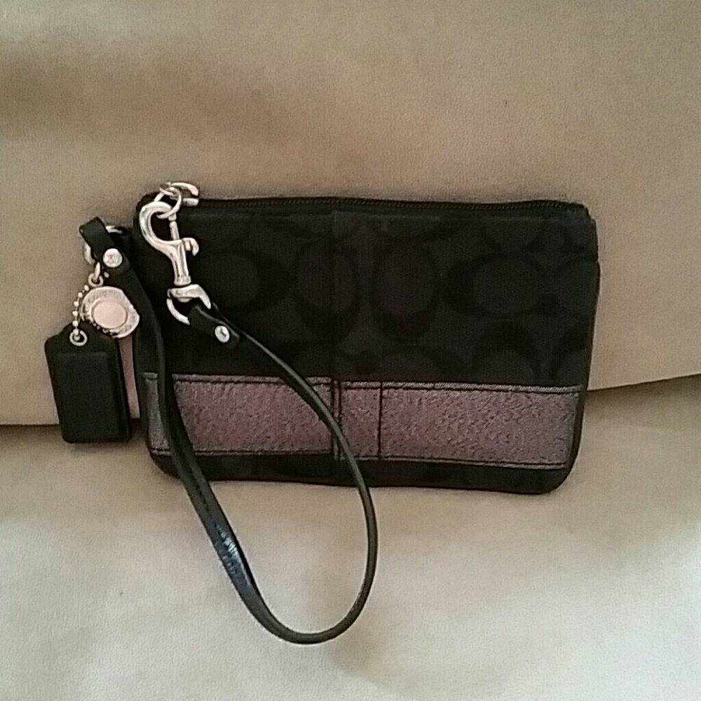 Wristlet